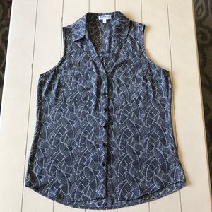 Express the Portofino sleeveless shirt Size small